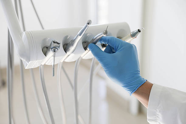 Professional Emergency Dentist technician working in Steilacoom, WA